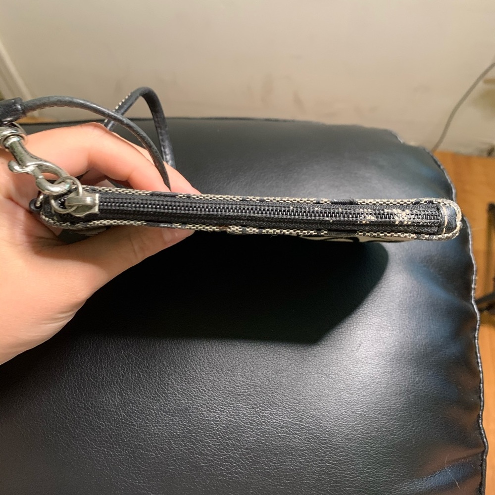Coach Wallet - Picture 4 of 5